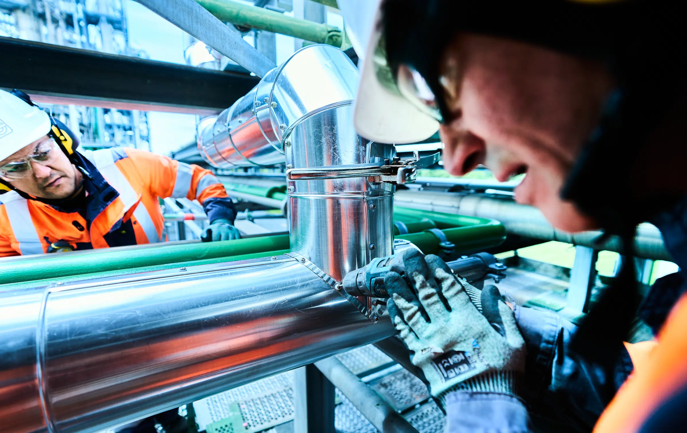 Aislamiento industrial en instalaciones, clave para la eficiencia energética y la sostenibilidad, según artículo publicado por KAEFER en Energética21.